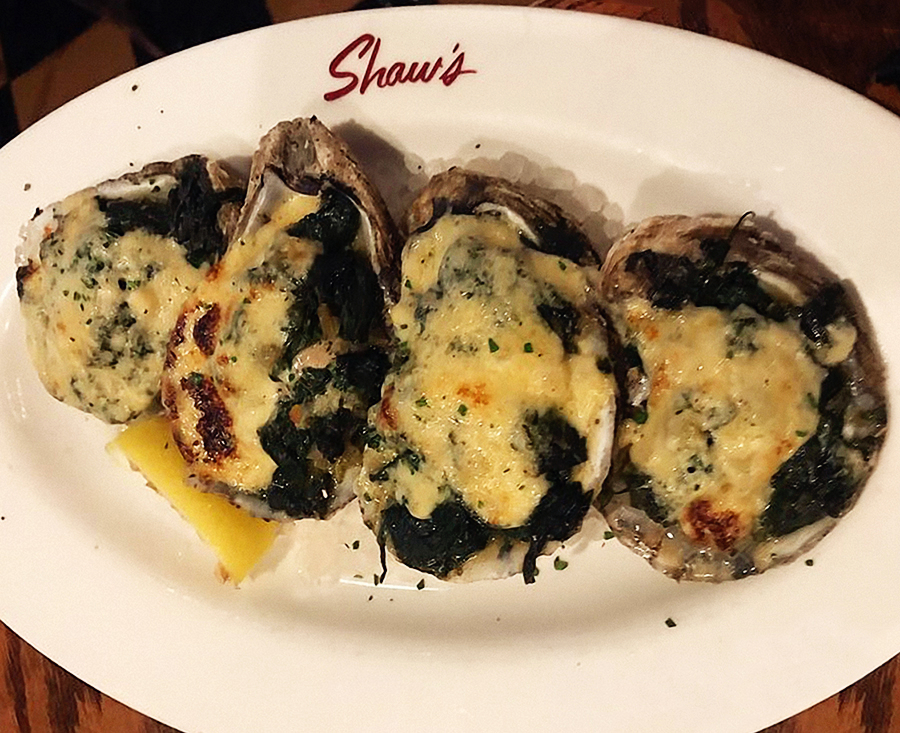 ../Images/CHANG,TSUI-CHI.Chicago.Shaw's Crab House (7).jpg